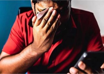 पुलिस की आँखों के सामने ही ठगी का शिकार बना रहे ऑनलाइन फर्जीवाड़े गैंग के माहिर जाने ?