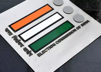 हरियाणा चुनाव 2024 : आबकारी विभाग ने पकड़ा शराब से भरा ट्रक, नारनौल में जाट गुवानी के पास, 300 शराब की पेटी बरामद