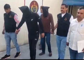 रिसेप्शन पार्टी में टाइम से स्नेक्स नही देने पर वेटर की छाती में गो*ली मारकर ह_त्या,(video)