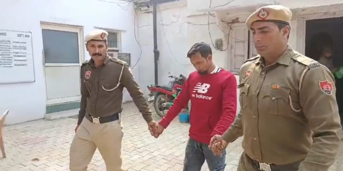 चचेरे भाई की कुल्हाड़ी से काट_कर हत्*या करने वाला आरोपी चढ़ा पुलिस के हत्थे(वीडियो)