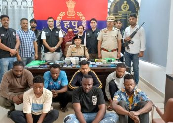गुरुग्राम पुलिस ने 7 विदेशी नागरिक को समेत 8 को किया गिरफ्तार,आरोपियों से नशीला पदार्थ भी किया बरामद