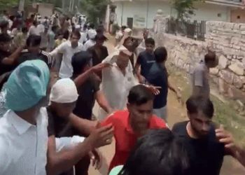 हरियाणा में पूर्व BJP मंत्री कुंवर संजय सिंह के काफिले पर पथराव, सरपंच चुनाव की जीत को लेकर हुआ बवाल