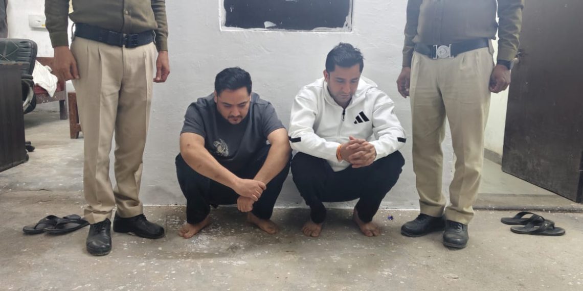 अहाता में पत्रकारों के साथ मारपीट-02 आरोपी गिरफ्तार।